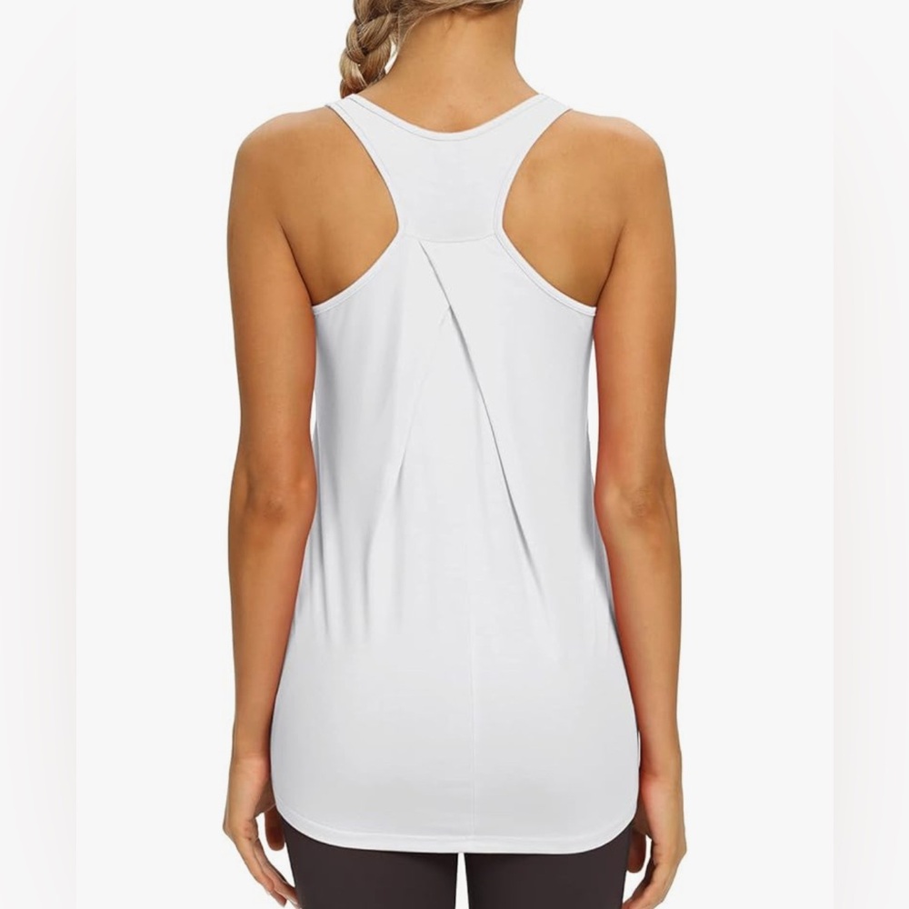Mippo white workout tank, size medium